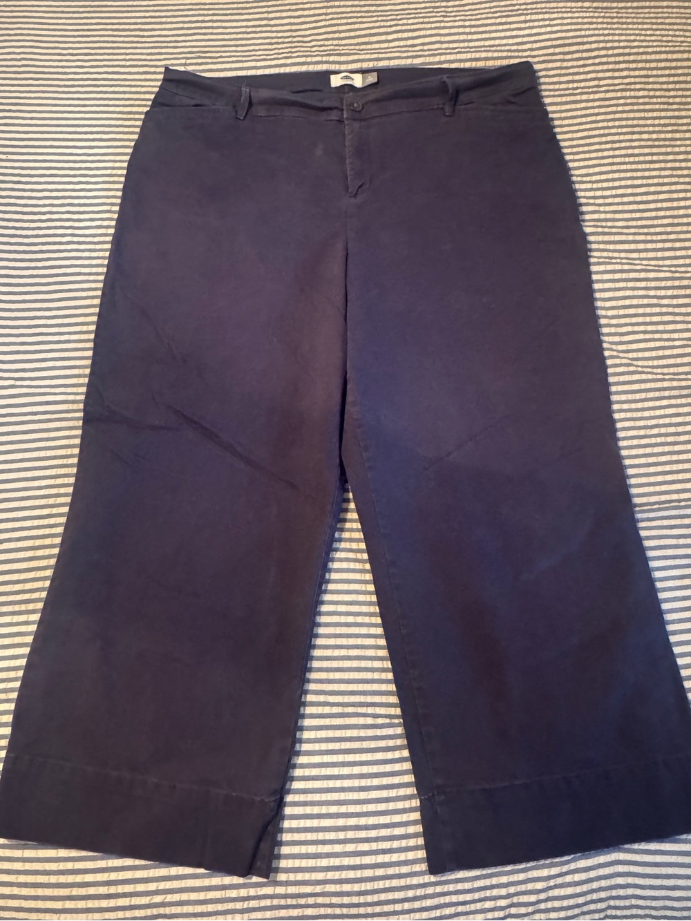Old Navy Navy Cropped Wide-Leg Chinos